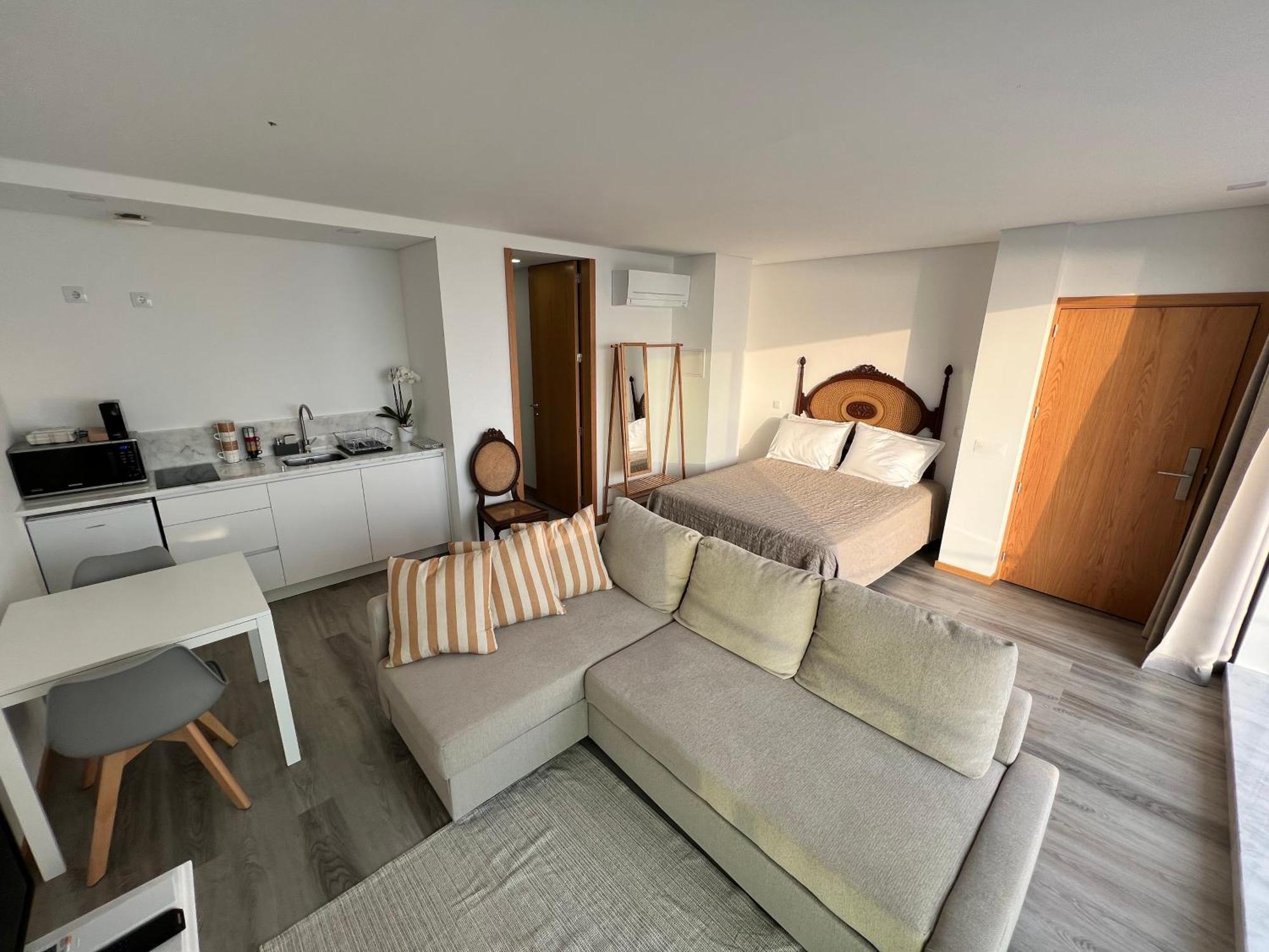 Sunset Apartment *